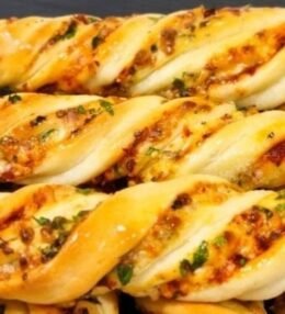 cheese twisted bread