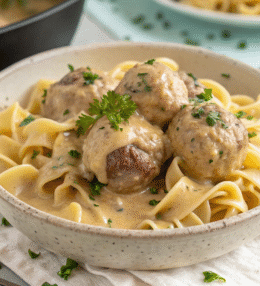 Slow Cooker Creamy Swedish Meatballs